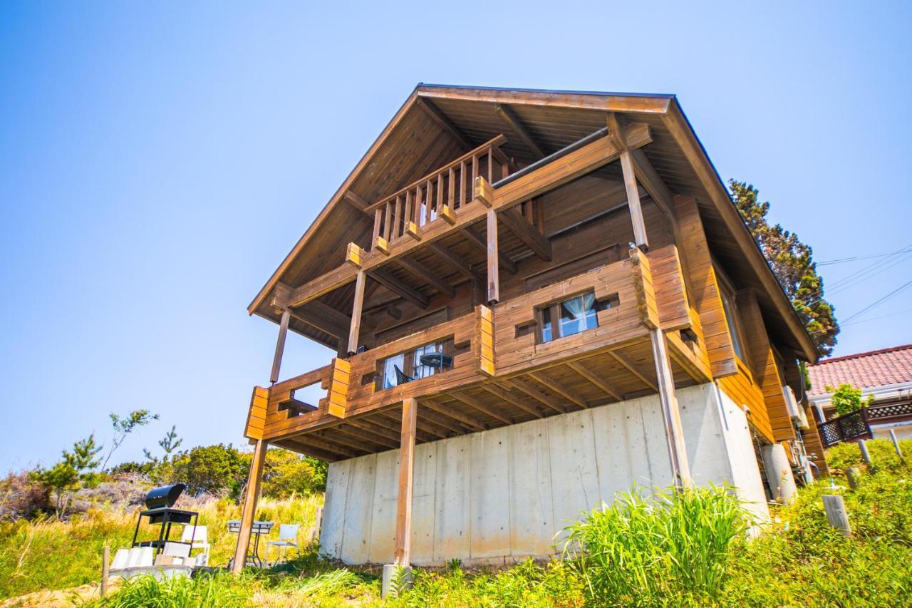 Awaji Seaside Log House In Goshiki 1 Villa Sumoto Exterior photo